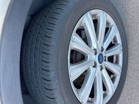 Used 2017 Ford Escape Titanium AWD/4WD image 6