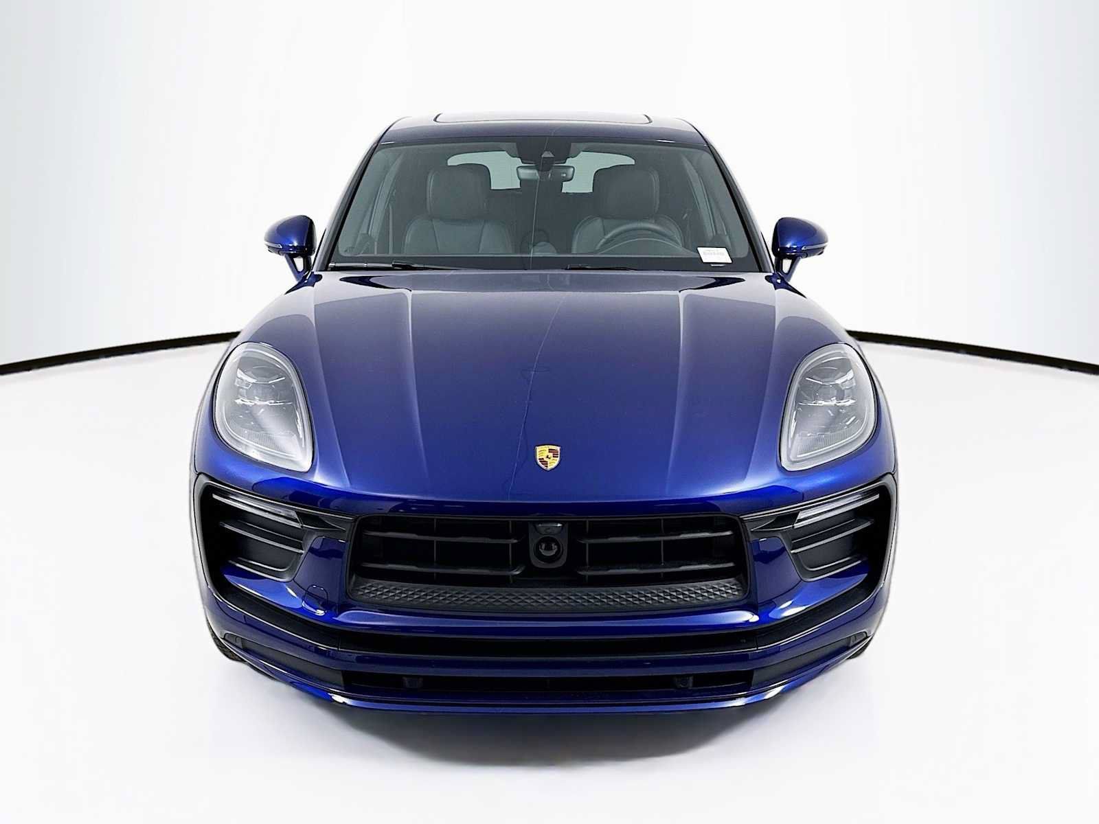 Used 2026 Porsche Macan AWD/4WD image 6