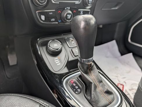 Used 2019 Jeep Compass Limited AWD/4WD image 22