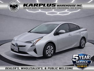 Used 2018 Toyota Prius Four video 1