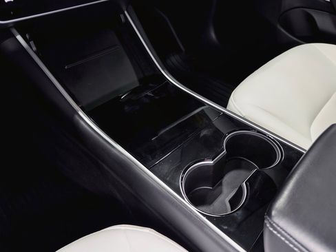 Used 2018 Tesla Model 3 Long Range AWD/4WD image 18