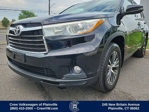 Used 2016 Toyota Highlander XLE AWD/4WD image 24