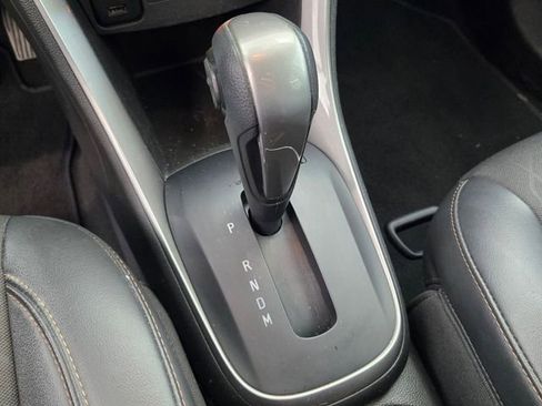 Certified 2022 Chevrolet Trax LT w/ LT Convenience Package image 20