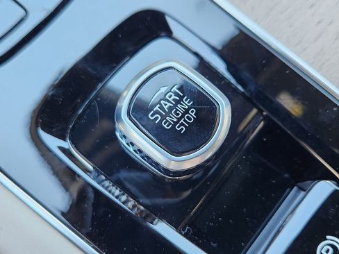 New 2026 Volvo XC90 T8 Plus w/ Protection Package Premier image 11