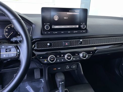 Used 2024 Honda Civic EX-L image 17