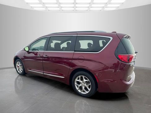 Used 2011 Chrysler Town & Country Touring-L w/ Entertainment Group #2 image 7