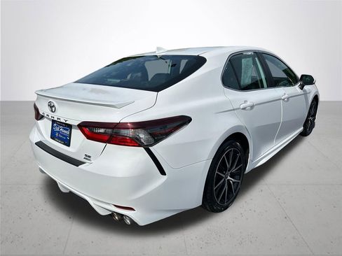 Used 2023 Toyota Camry SE AWD/4WD image 7