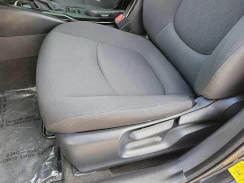 Used 2021 Toyota Corolla LE FWD image 4