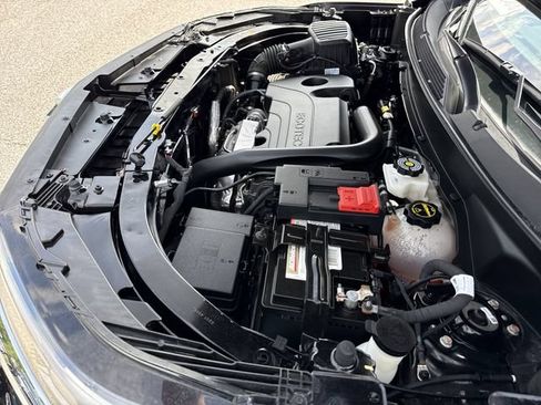 Used 2025 Chevrolet Equinox LT w/ Convenience Package II FWD image 41