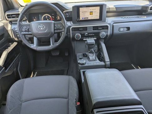 Used 2025 Toyota Tacoma SR AWD/4WD image 19