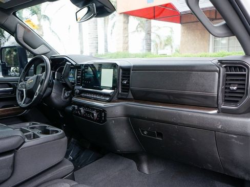 Used 2024 Chevrolet Silverado 3500 LT w/ Convenience Package image 30