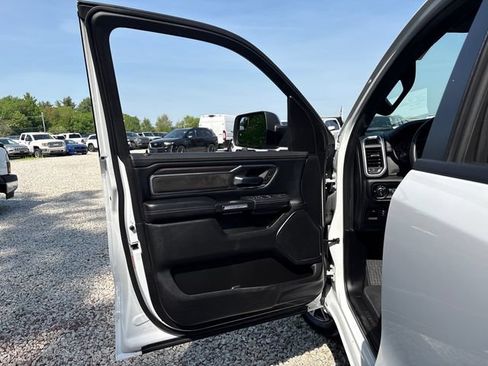 Used 2025 RAM 1500 Laramie AWD/4WD image 15
