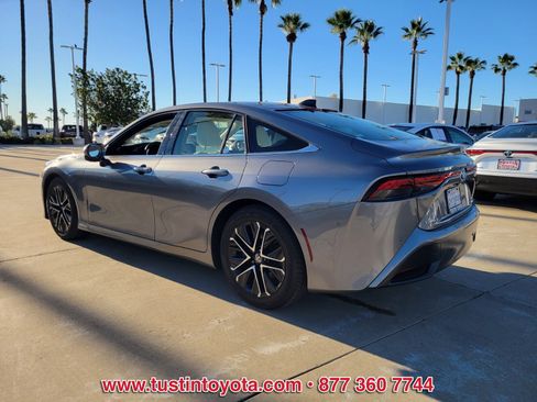 Certified 2021 Toyota Mirai image 6