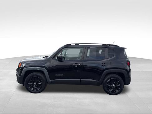 Used 2017 Jeep Renegade Latitude AWD/4WD image 9