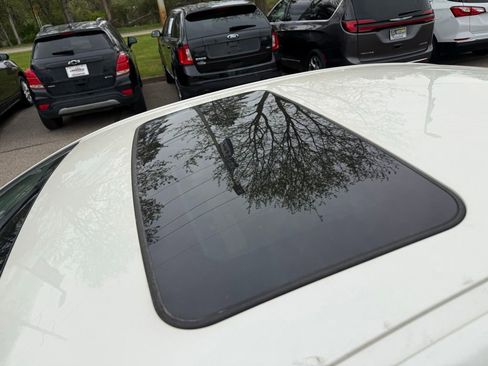 Used 2013 Buick Verano Leather FWD image 10