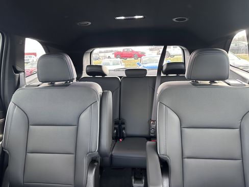 Used 2025 Buick Enclave Preferred image 25