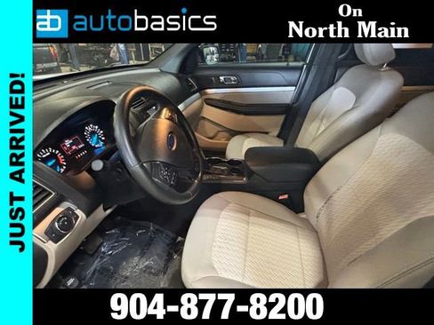 Used 2018 Ford Explorer FWD image 17