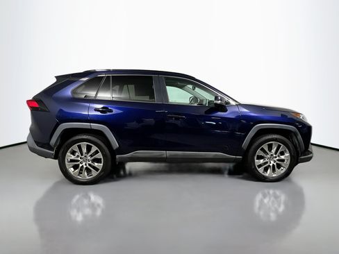 Used 2019 Toyota RAV4 XLE Premium w/ Advanced Technology Package FWD image 3