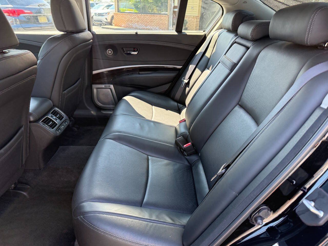Used 2015 Acura RLX w/ Advance Package FWD image 29