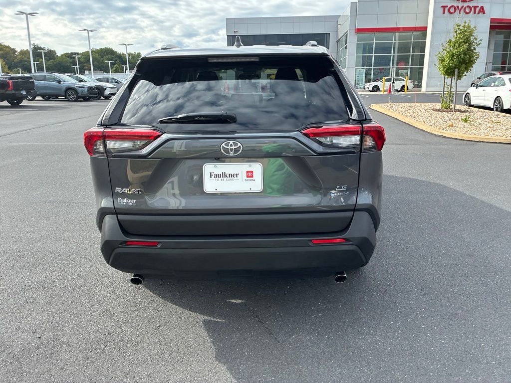 Used 2025 Toyota RAV4 LE AWD/4WD image 10
