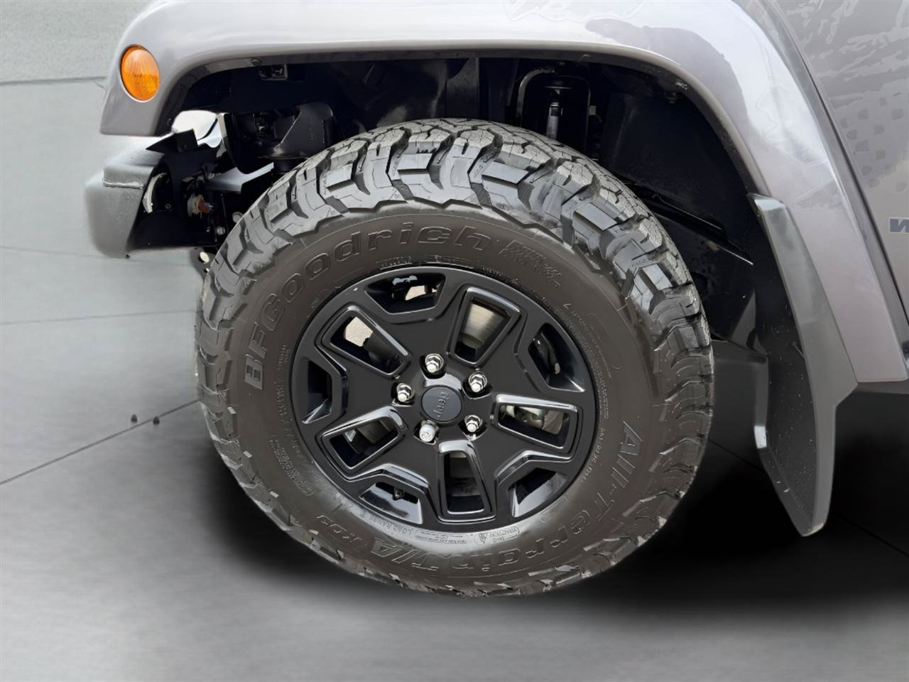 Used 2016 Jeep Wrangler Unlimited Sahara AWD/4WD image 31