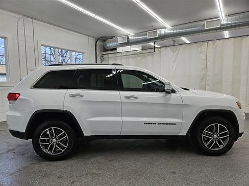 Used 2018 Jeep Grand Cherokee Limited w/ Trailer Tow Group IV image 4