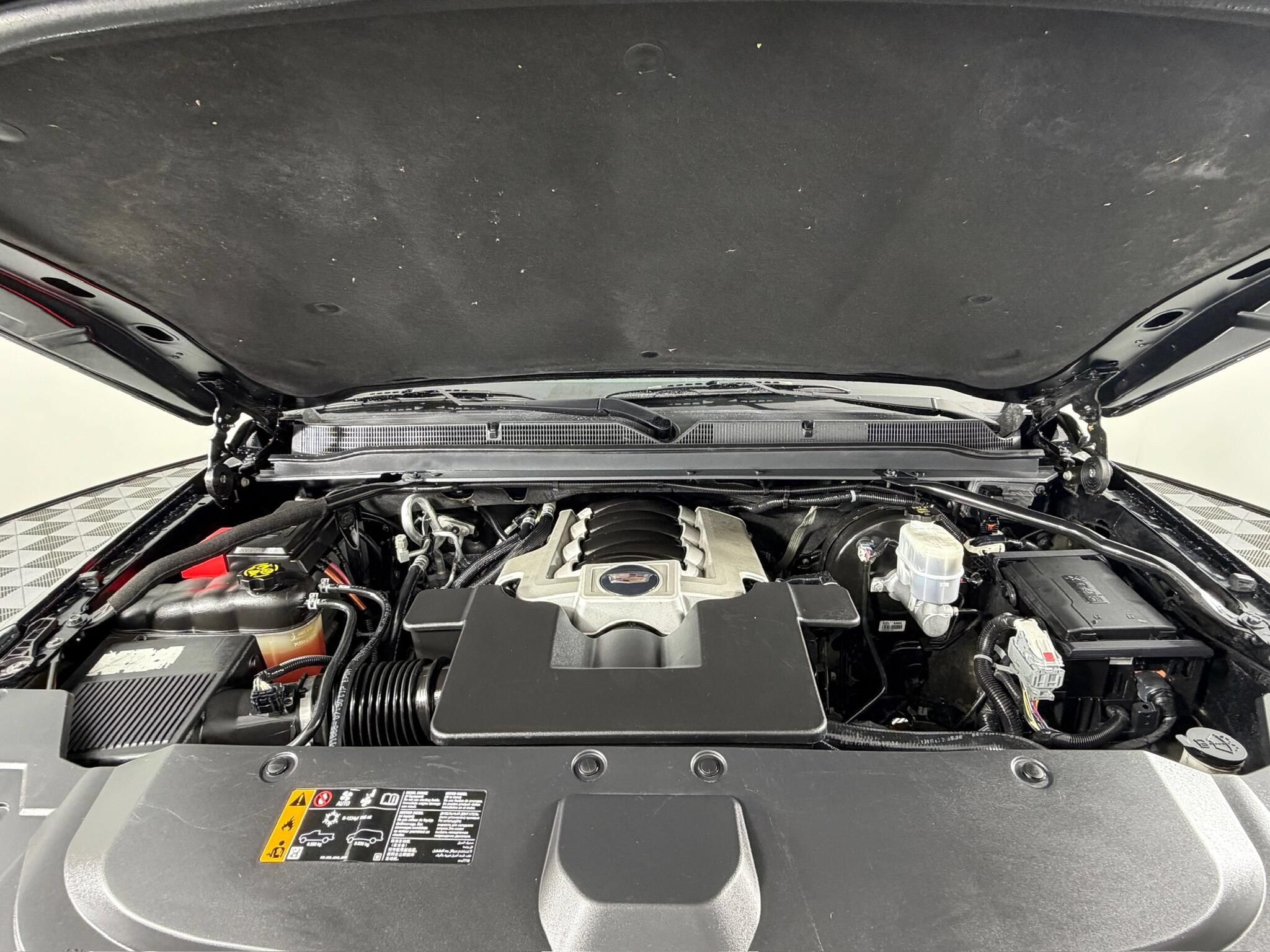 Used 2019 Cadillac Escalade Premium Luxury AWD/4WD image 42