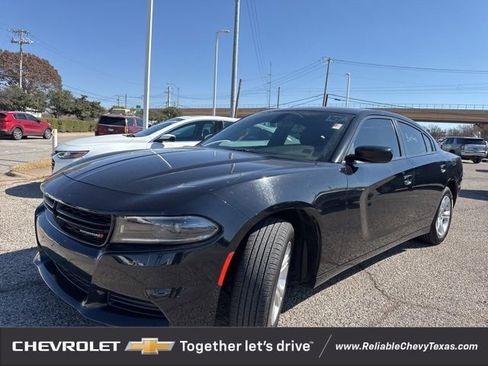 Used 2023 Dodge Charger SXT image 3