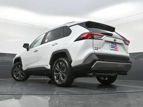 Used 2023 Toyota RAV4 Limited AWD/4WD image 30