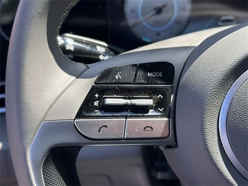 Used 2023 Hyundai Elantra SEL w/ Convenience Package image 13