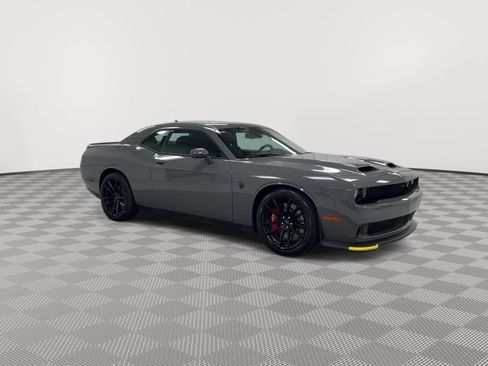 Used 2023 Dodge Challenger SRT Hellcat w/ Driver Convenience Group image 2