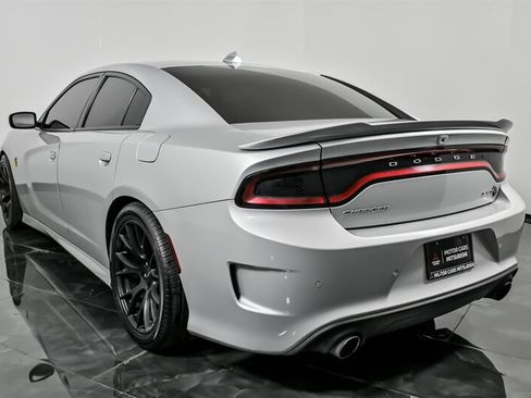 Used 2019 Dodge Charger SRT Hellcat w/ Harman/Kardon Audio Group image 9