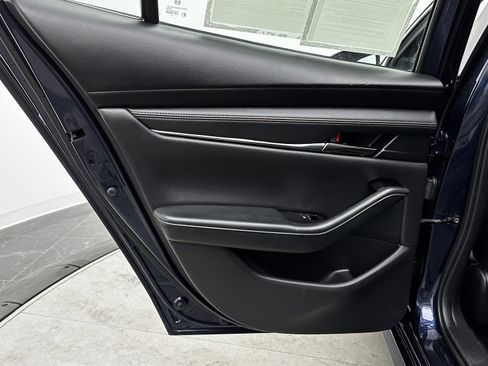 Used 2023 MAZDA MAZDA3 s image 27