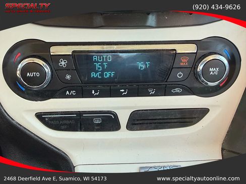 Used 2012 Ford Focus Titanium image 25