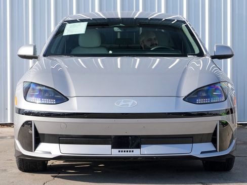 Used 2023 Hyundai Ioniq 6 SEL image 6