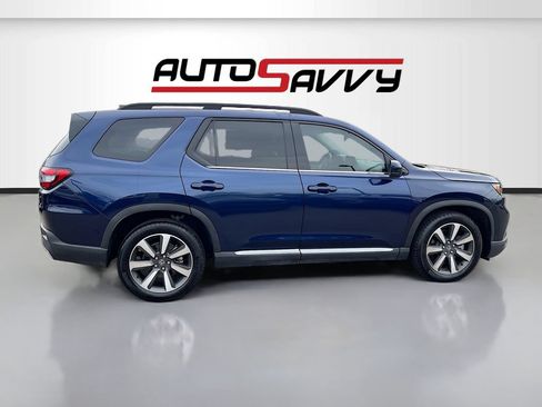 Used 2025 Honda Pilot Touring image 8