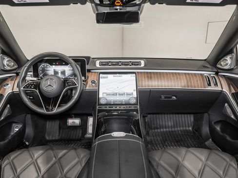 Used 2023 Mercedes-Benz Maybach S 680 4MATIC image 35
