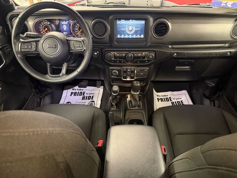 Used 2022 Jeep Wrangler Unlimited Sport image 37
