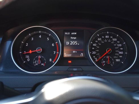 Used 2017 Volkswagen GTI Autobahn FWD image 31
