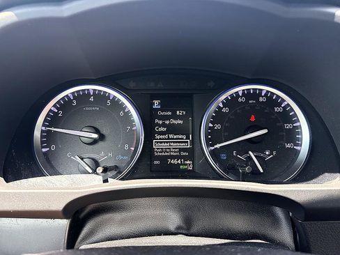 Used 2019 Toyota Highlander Limited Platinum AWD/4WD image 14