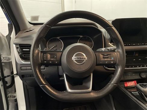 Used 2021 Nissan Rogue SL w/ Premium Package image 14