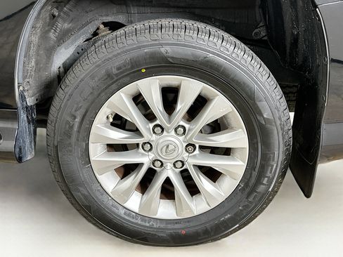 Used 2018 Lexus GX 460 Premium image 11