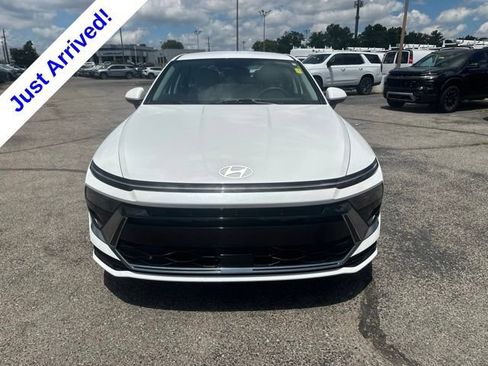 Used 2025 Hyundai Sonata SEL FWD image 8