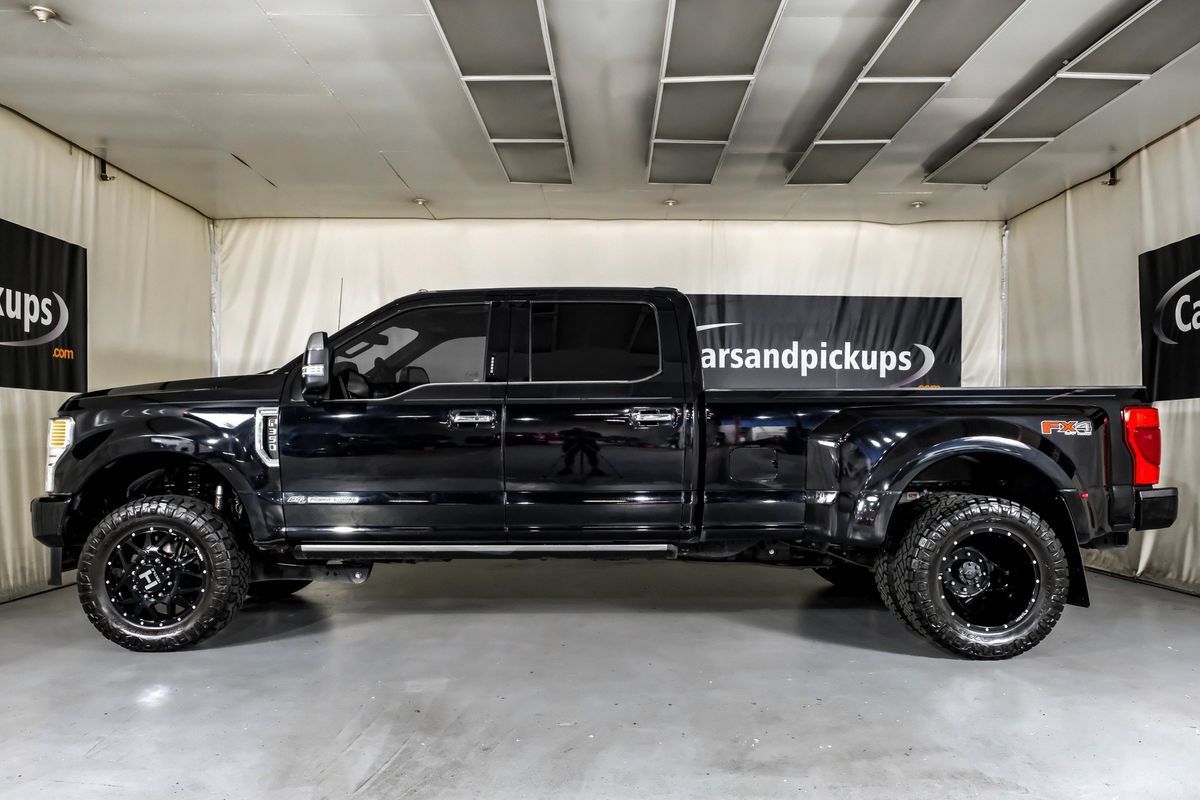 Used 2020 Ford F350 Platinum w/ FX4 Off-Road Package AWD/4WD image 11