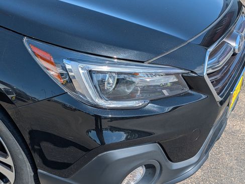 Used 2018 Subaru Outback 2.5i Limited AWD/4WD image 16