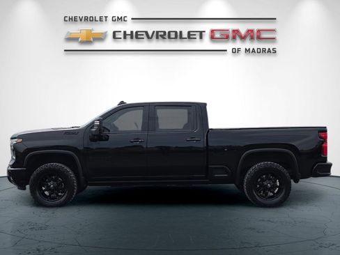 Used 2024 Chevrolet Silverado 2500 LTZ w/ LTZ Plus Package image 6