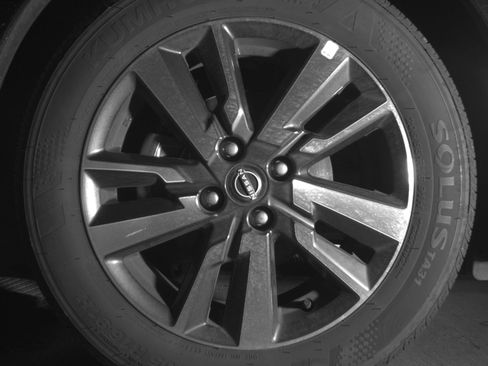 Used 2025 Nissan Versa SV image 12