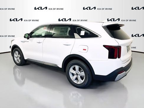 New 2026 Kia Sorento LX FWD image 4
