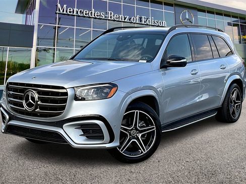 New 2025 Mercedes-Benz GLS 450 4MATIC image 2