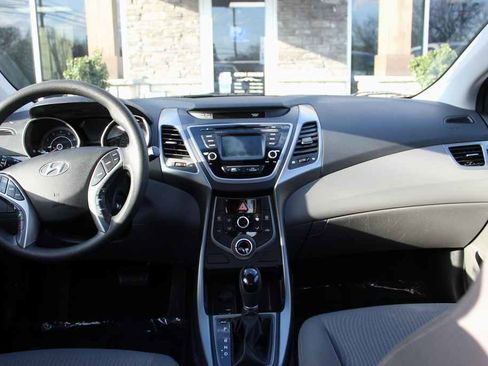 Used 2015 Hyundai Elantra SE w/ Option Group 02 image 26